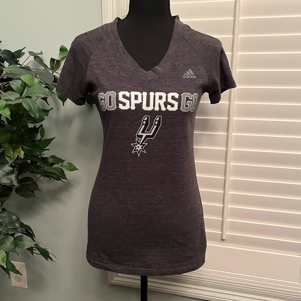 Women’s Gray Adidas San Antonio Spurs T-Shirt - Medium